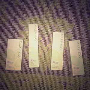 Mary Kay 3 Botanical Effects 4 piece set
